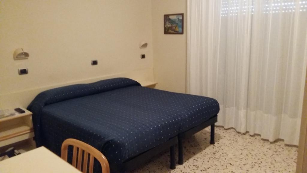 Hotel Royal Мизано-Адриатико Номер фото